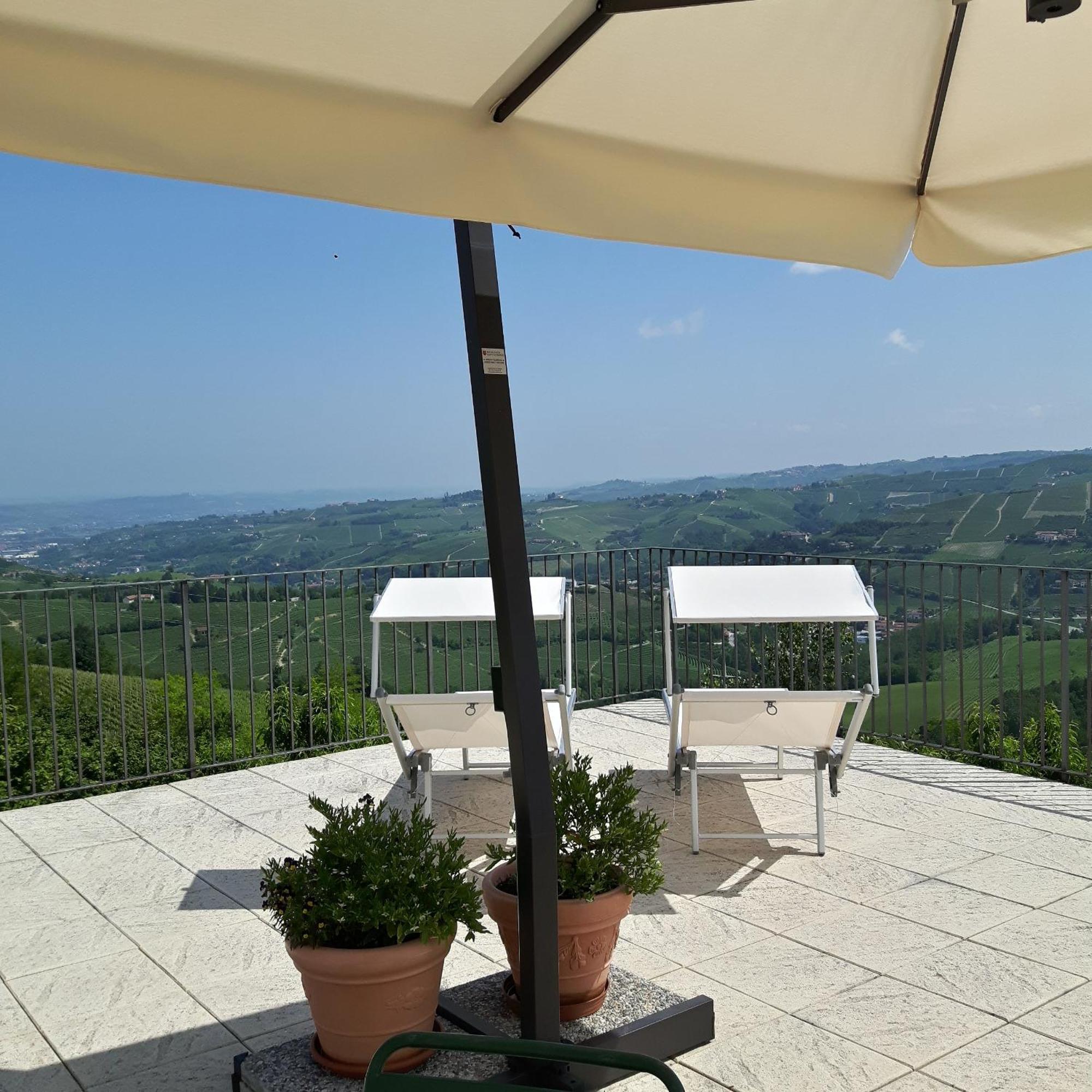 Agriturismo Cascina Rabalot Diano dʼAlba エクステリア 写真